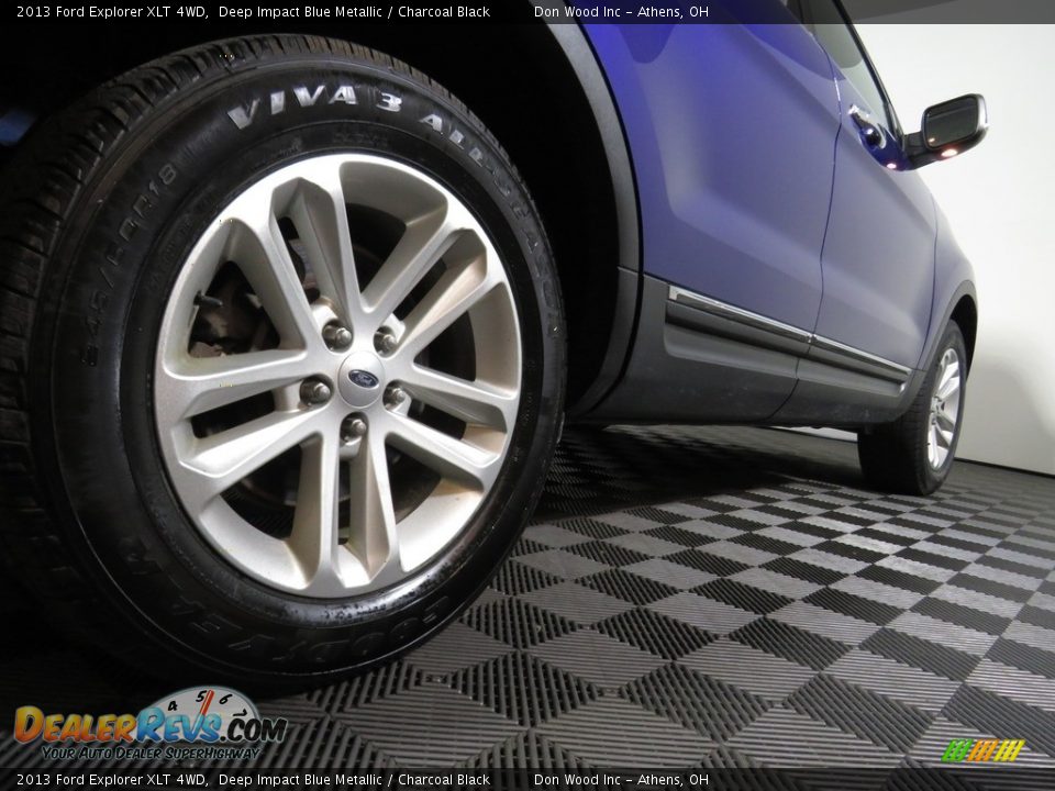 2013 Ford Explorer XLT 4WD Deep Impact Blue Metallic / Charcoal Black Photo #17