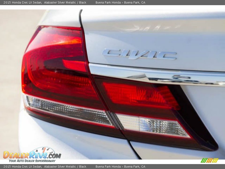 2015 Honda Civic LX Sedan Alabaster Silver Metallic / Black Photo #12