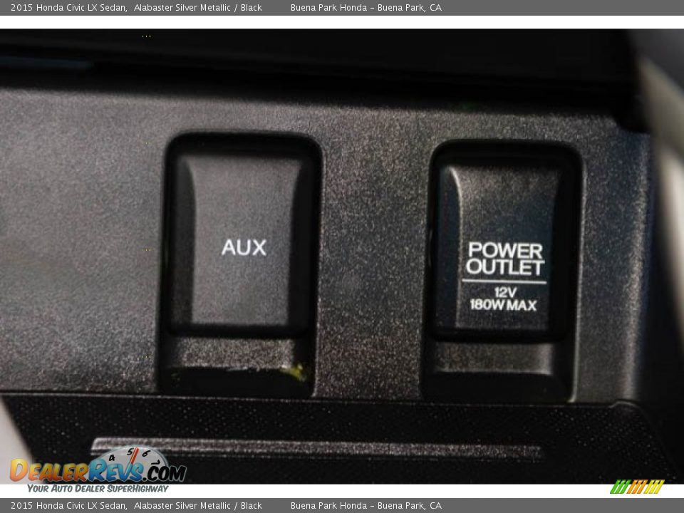 2015 Honda Civic LX Sedan Alabaster Silver Metallic / Black Photo #16