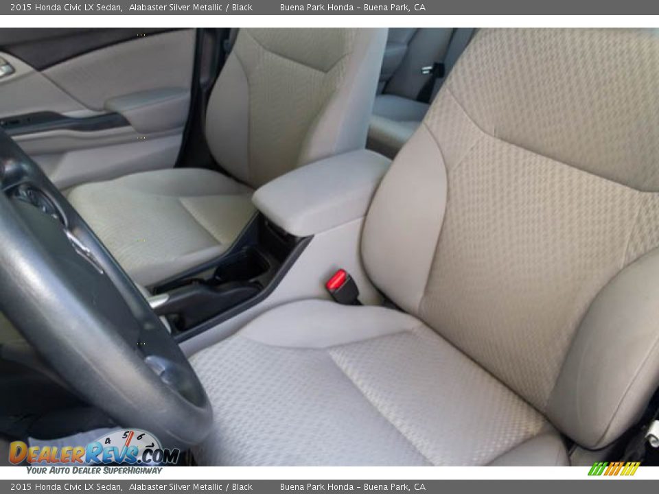 2015 Honda Civic LX Sedan Alabaster Silver Metallic / Black Photo #17