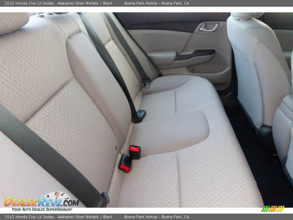 2015 Honda Civic LX Sedan Alabaster Silver Metallic / Black Photo #20