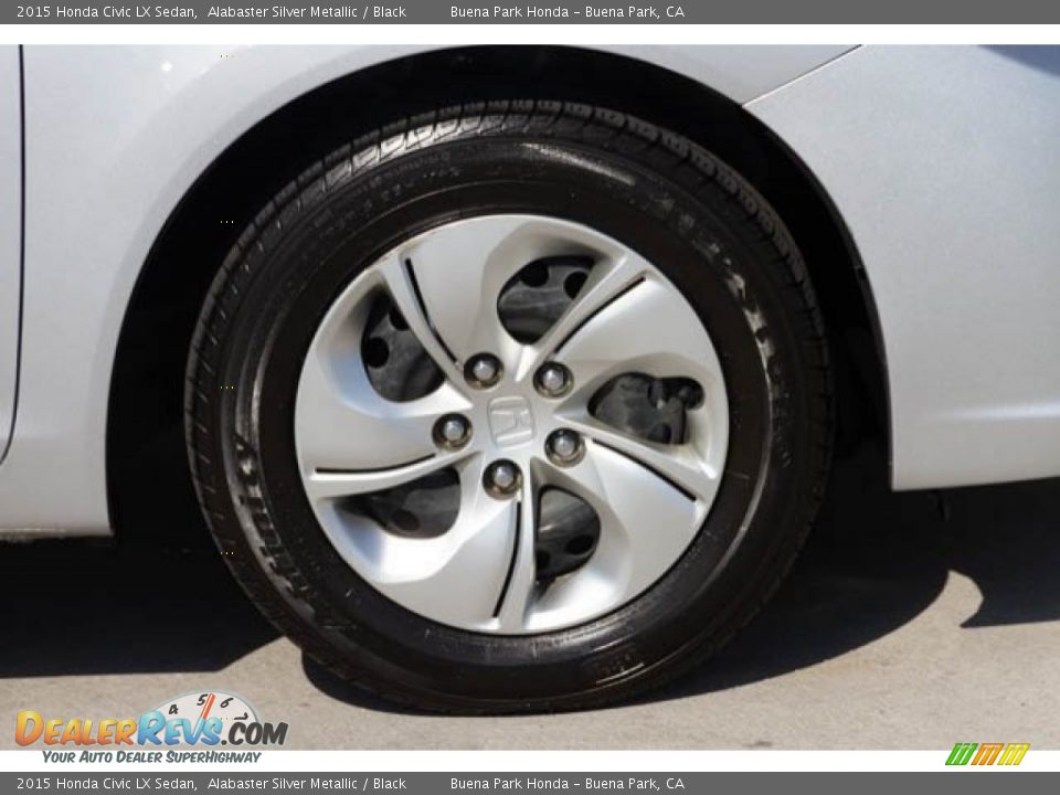 2015 Honda Civic LX Sedan Alabaster Silver Metallic / Black Photo #33