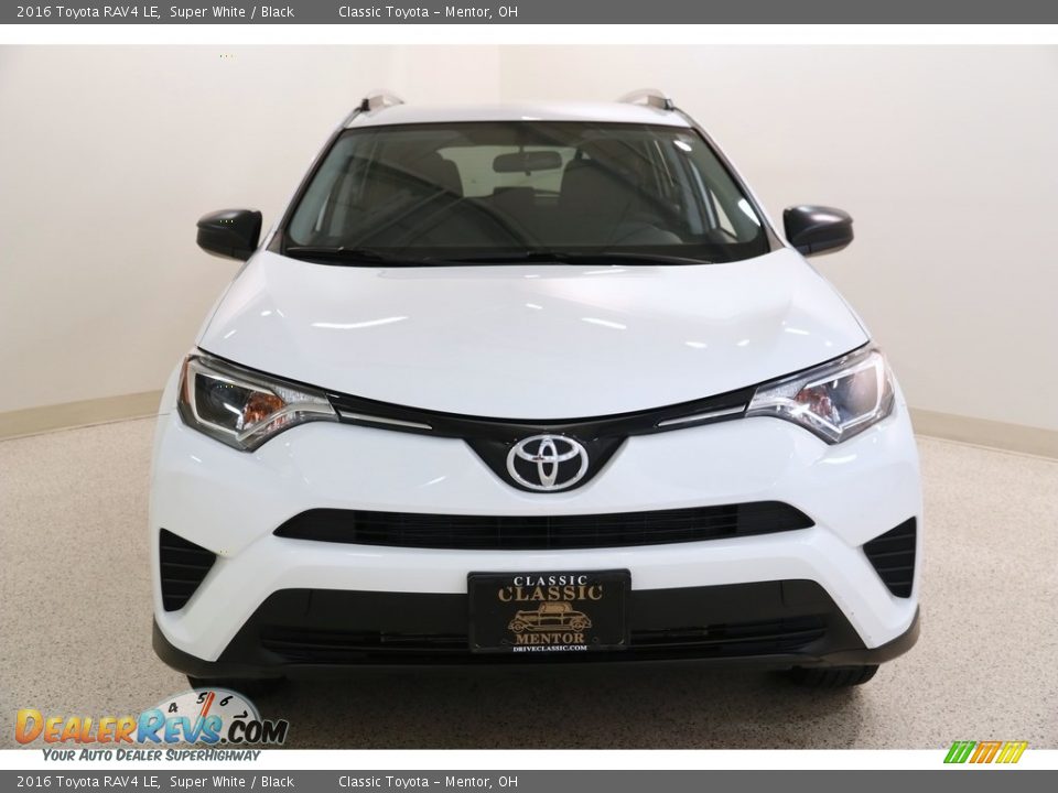 2016 Toyota RAV4 LE Super White / Black Photo #2