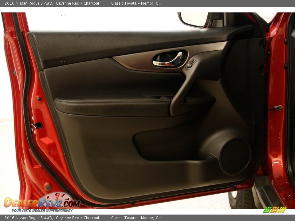 2016 Nissan Rogue S AWD Cayenne Red / Charcoal Photo #4