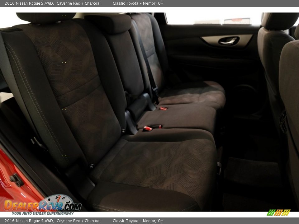 2016 Nissan Rogue S AWD Cayenne Red / Charcoal Photo #15