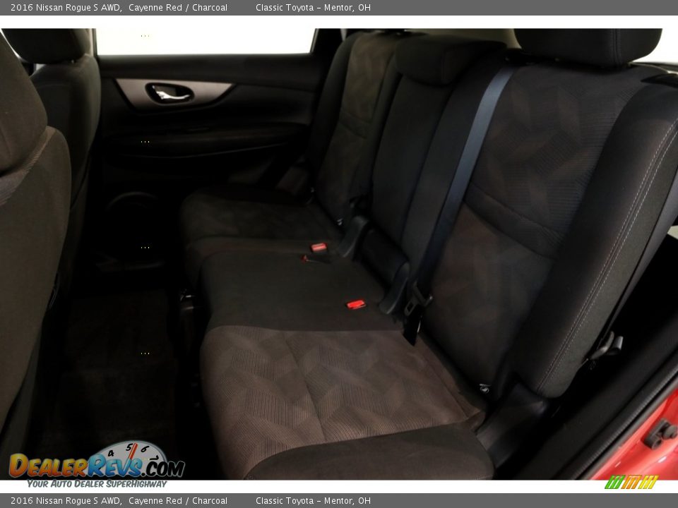 2016 Nissan Rogue S AWD Cayenne Red / Charcoal Photo #16