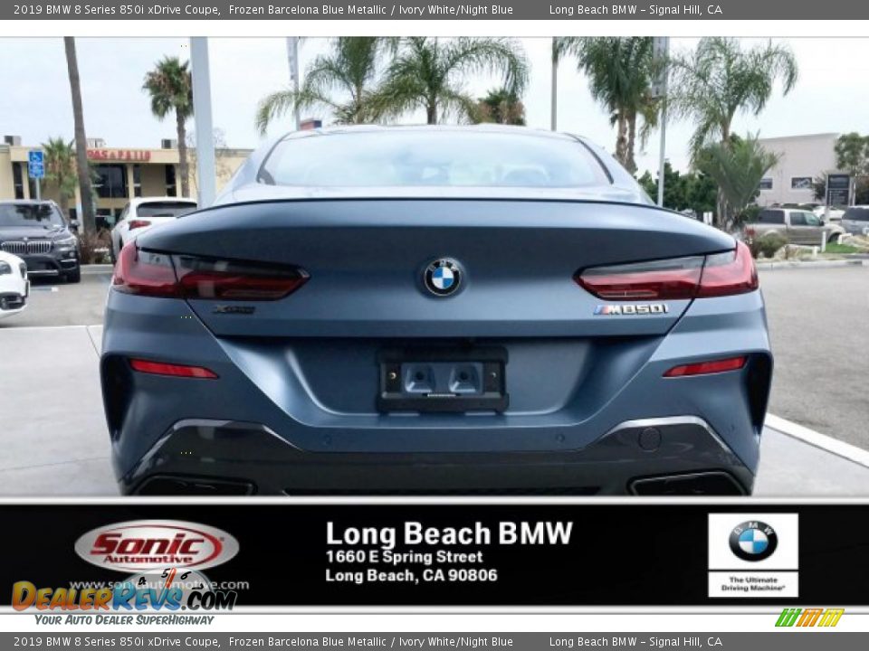 2019 BMW 8 Series 850i xDrive Coupe Frozen Barcelona Blue Metallic / Ivory White/Night Blue Photo #3