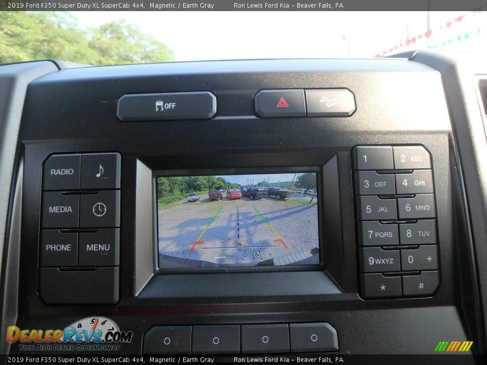 Controls of 2019 Ford F350 Super Duty XL SuperCab 4x4 Photo #20