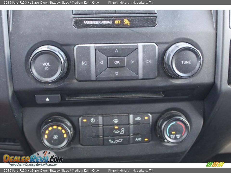 2016 Ford F150 XL SuperCrew Shadow Black / Medium Earth Gray Photo #16