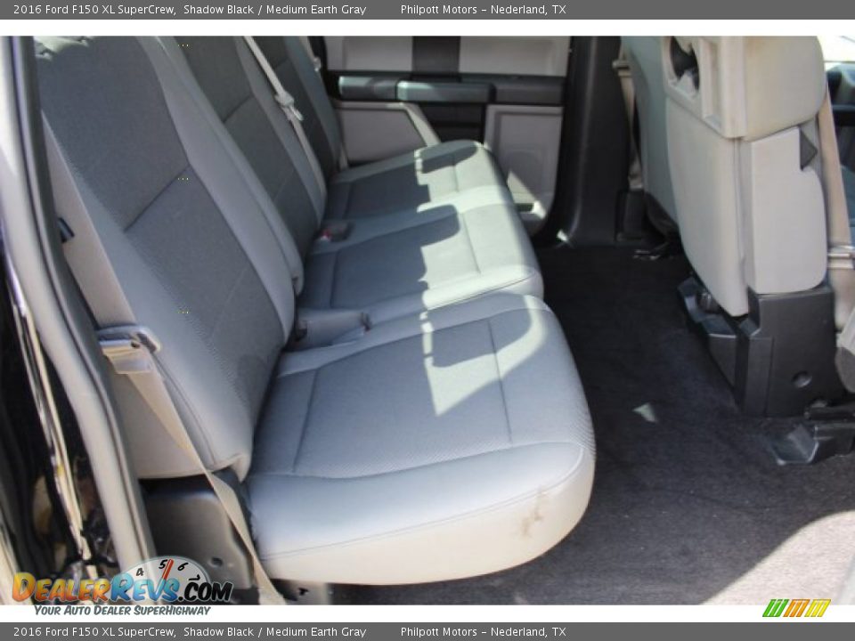 2016 Ford F150 XL SuperCrew Shadow Black / Medium Earth Gray Photo #24