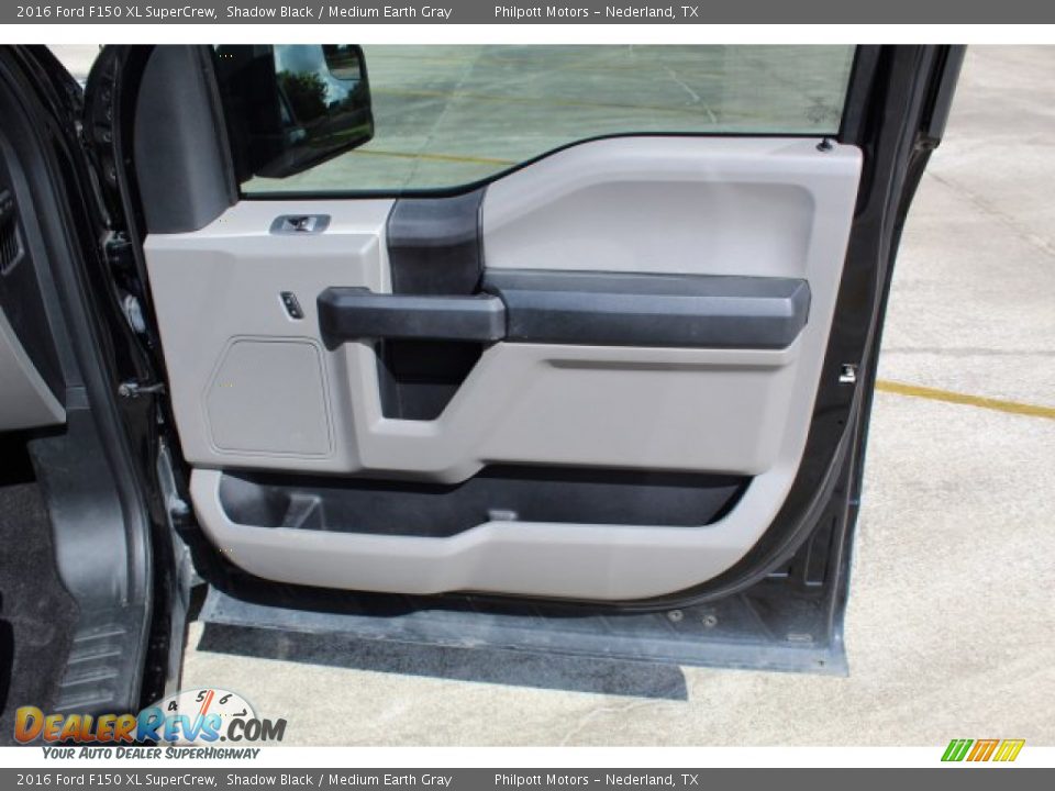 2016 Ford F150 XL SuperCrew Shadow Black / Medium Earth Gray Photo #25