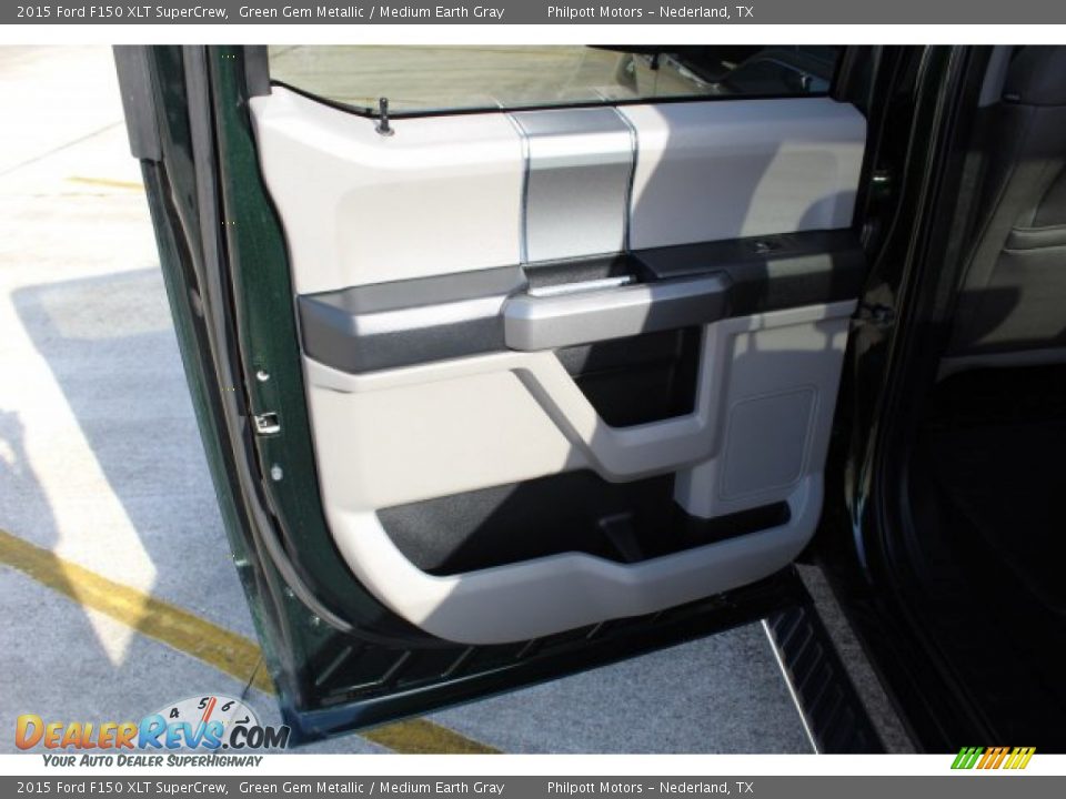 2015 Ford F150 XLT SuperCrew Green Gem Metallic / Medium Earth Gray Photo #21