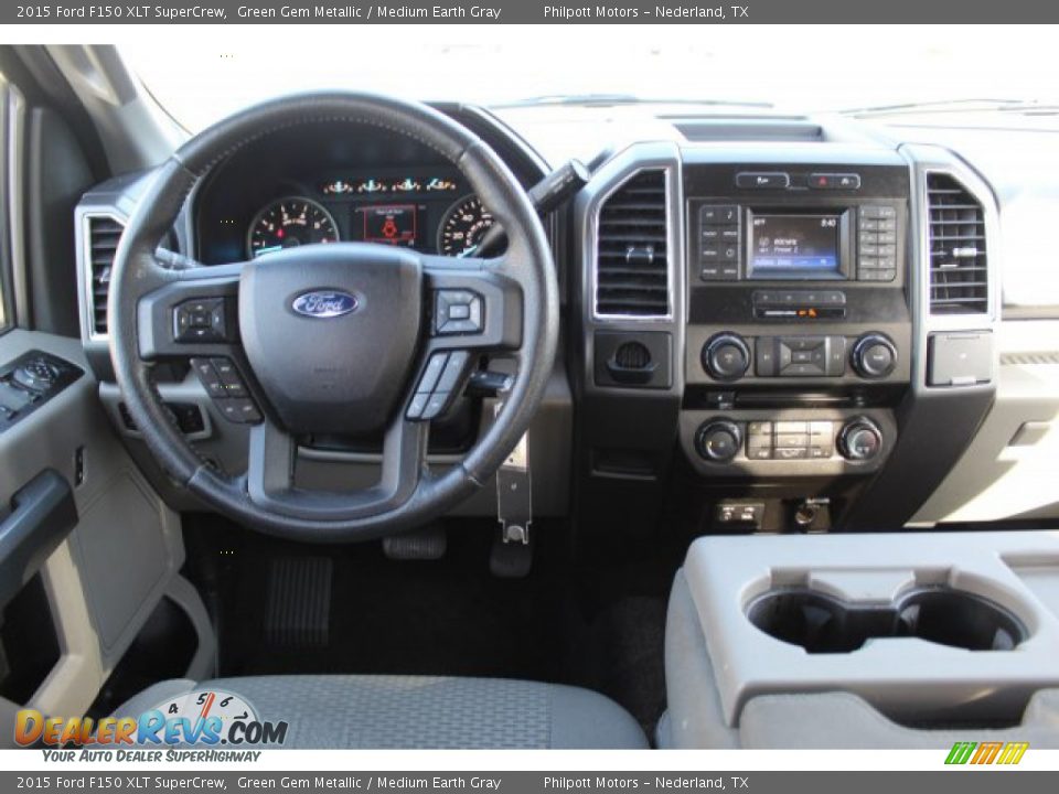 2015 Ford F150 XLT SuperCrew Green Gem Metallic / Medium Earth Gray Photo #23