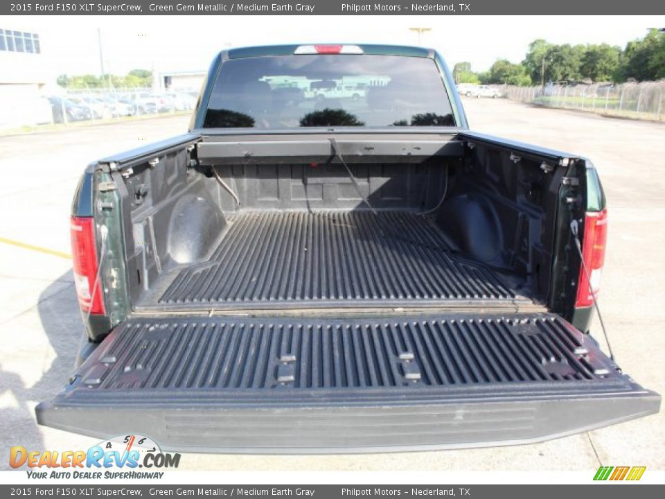 2015 Ford F150 XLT SuperCrew Green Gem Metallic / Medium Earth Gray Photo #25