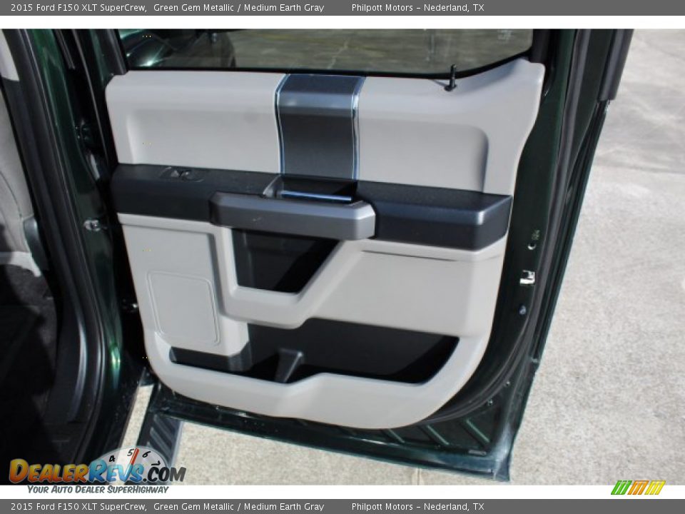 2015 Ford F150 XLT SuperCrew Green Gem Metallic / Medium Earth Gray Photo #26