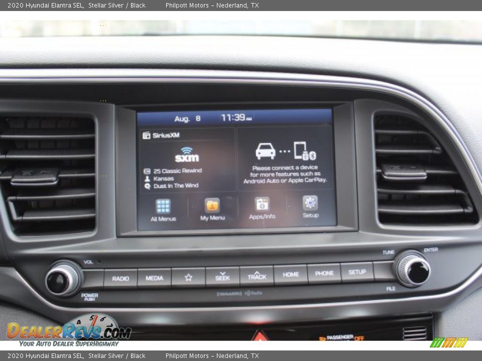 Controls of 2020 Hyundai Elantra SEL Photo #14