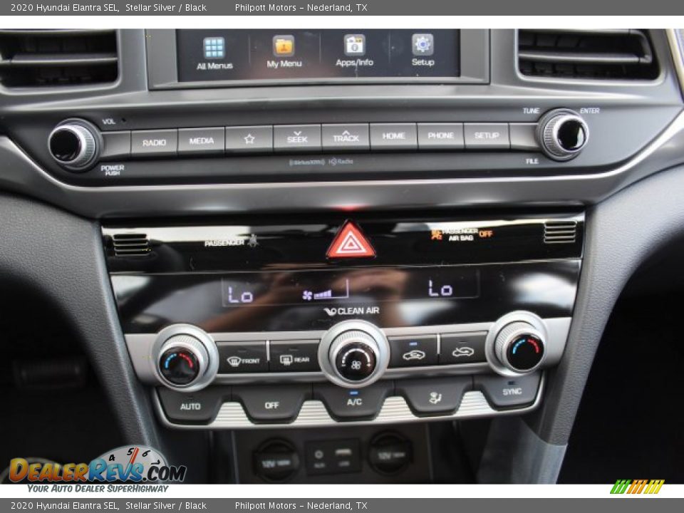 Controls of 2020 Hyundai Elantra SEL Photo #15