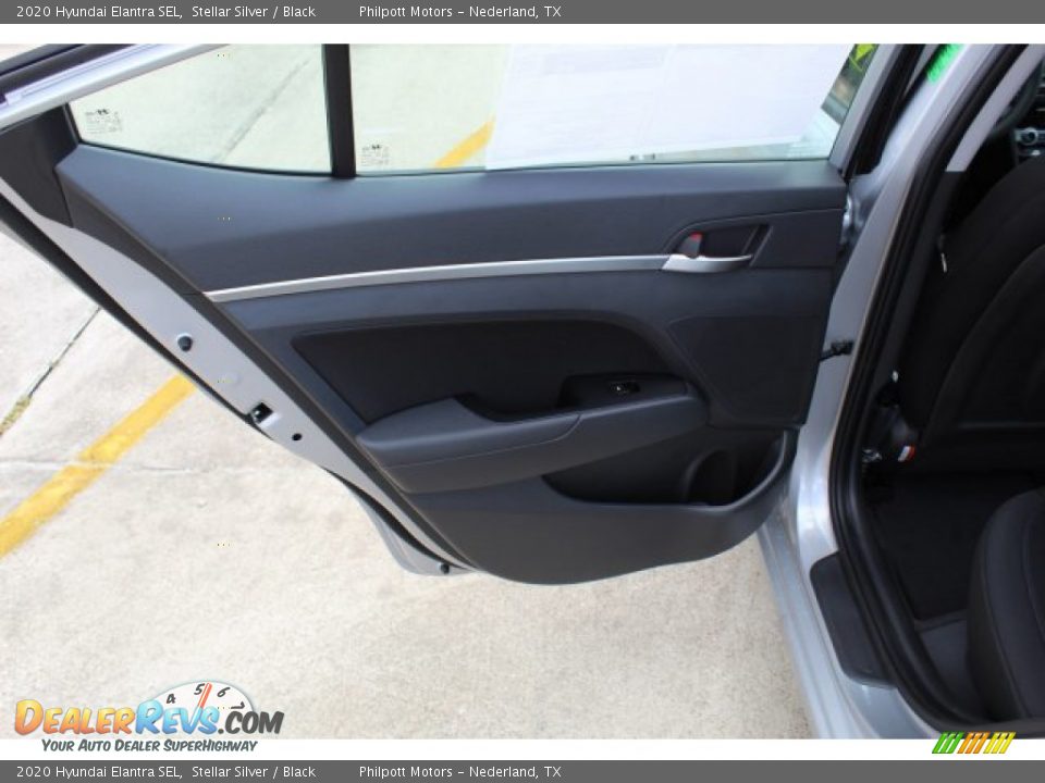 Door Panel of 2020 Hyundai Elantra SEL Photo #16