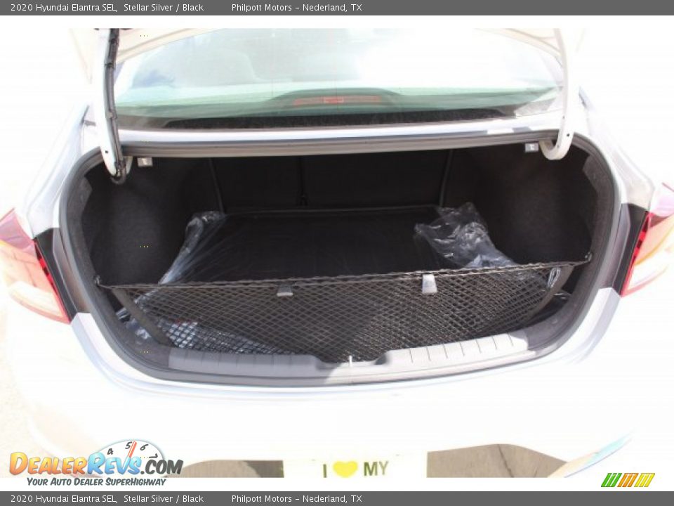 2020 Hyundai Elantra SEL Stellar Silver / Black Photo #20