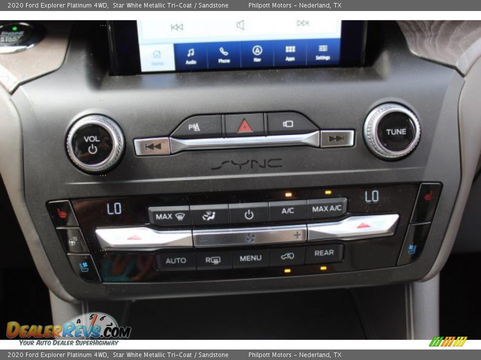 Controls of 2020 Ford Explorer Platinum 4WD Photo #17