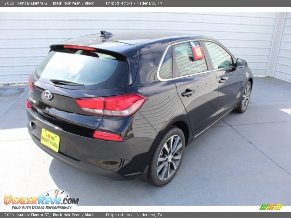 2019 Hyundai Elantra GT Black Noir Pearl / Black Photo #8