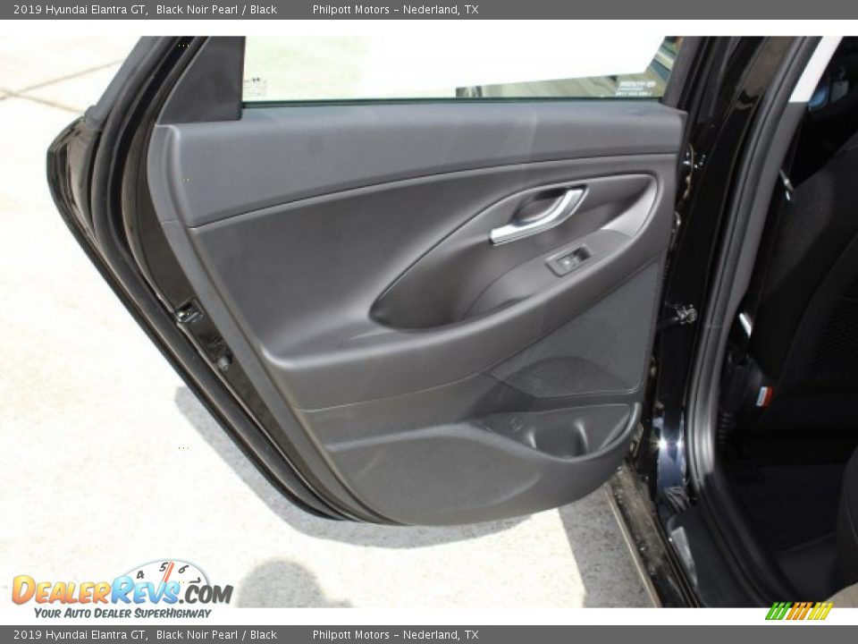 2019 Hyundai Elantra GT Black Noir Pearl / Black Photo #17