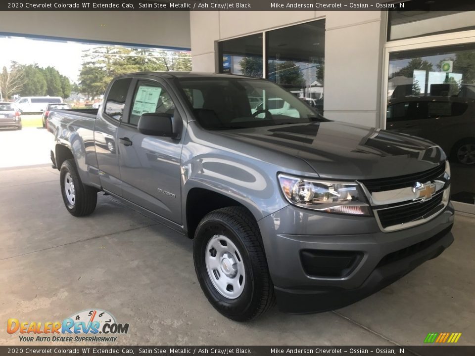 Front 3/4 View of 2020 Chevrolet Colorado WT Extended Cab Photo #1