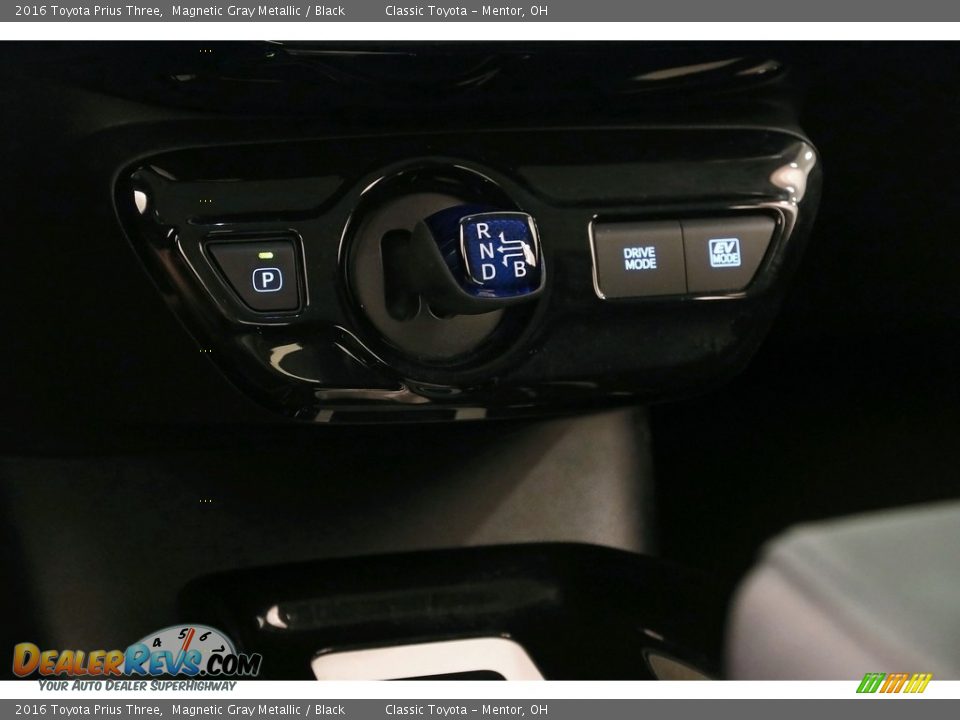 2016 Toyota Prius Three Magnetic Gray Metallic / Black Photo #13