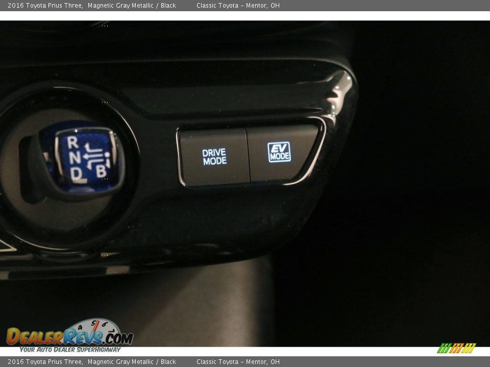 2016 Toyota Prius Three Magnetic Gray Metallic / Black Photo #14