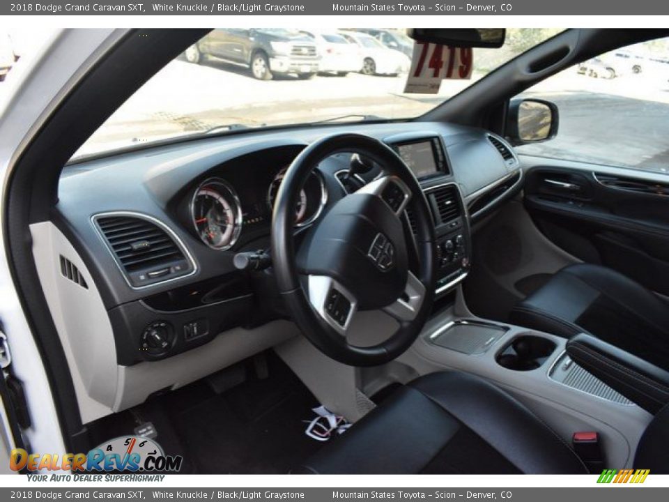 2018 Dodge Grand Caravan SXT White Knuckle / Black/Light Graystone Photo #10