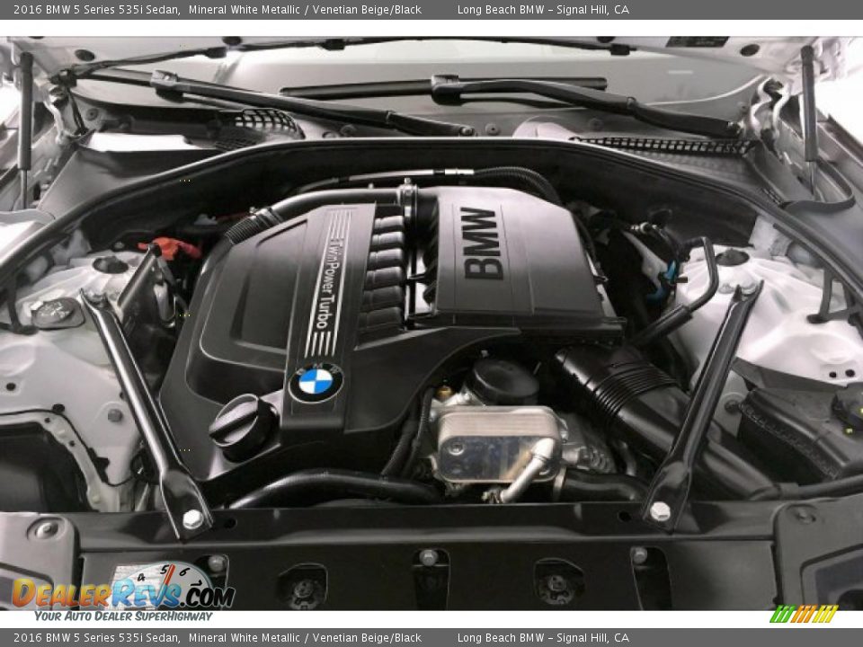 2016 BMW 5 Series 535i Sedan Mineral White Metallic / Venetian Beige/Black Photo #9