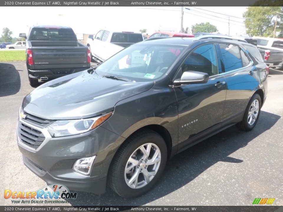 Front 3/4 View of 2020 Chevrolet Equinox LT AWD Photo #7