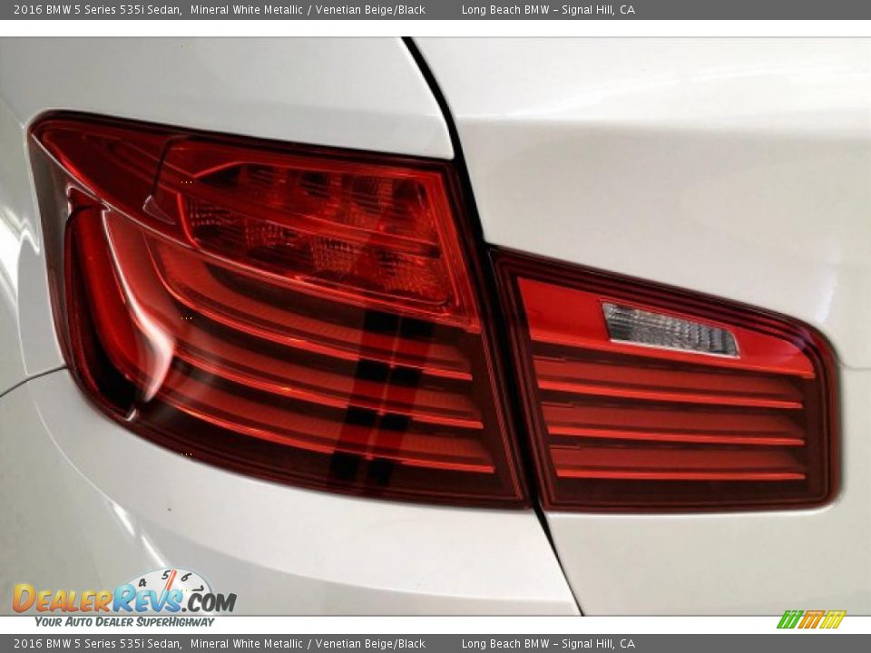 2016 BMW 5 Series 535i Sedan Mineral White Metallic / Venetian Beige/Black Photo #22