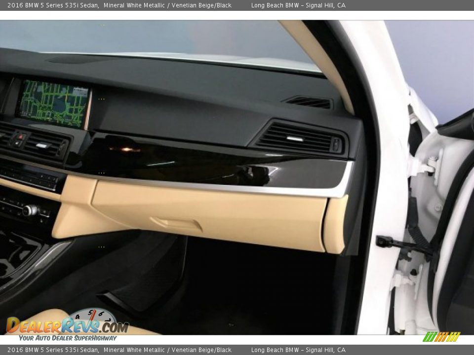 2016 BMW 5 Series 535i Sedan Mineral White Metallic / Venetian Beige/Black Photo #24