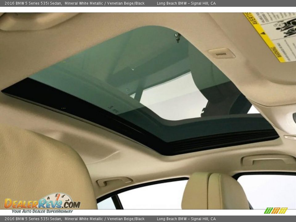 2016 BMW 5 Series 535i Sedan Mineral White Metallic / Venetian Beige/Black Photo #25