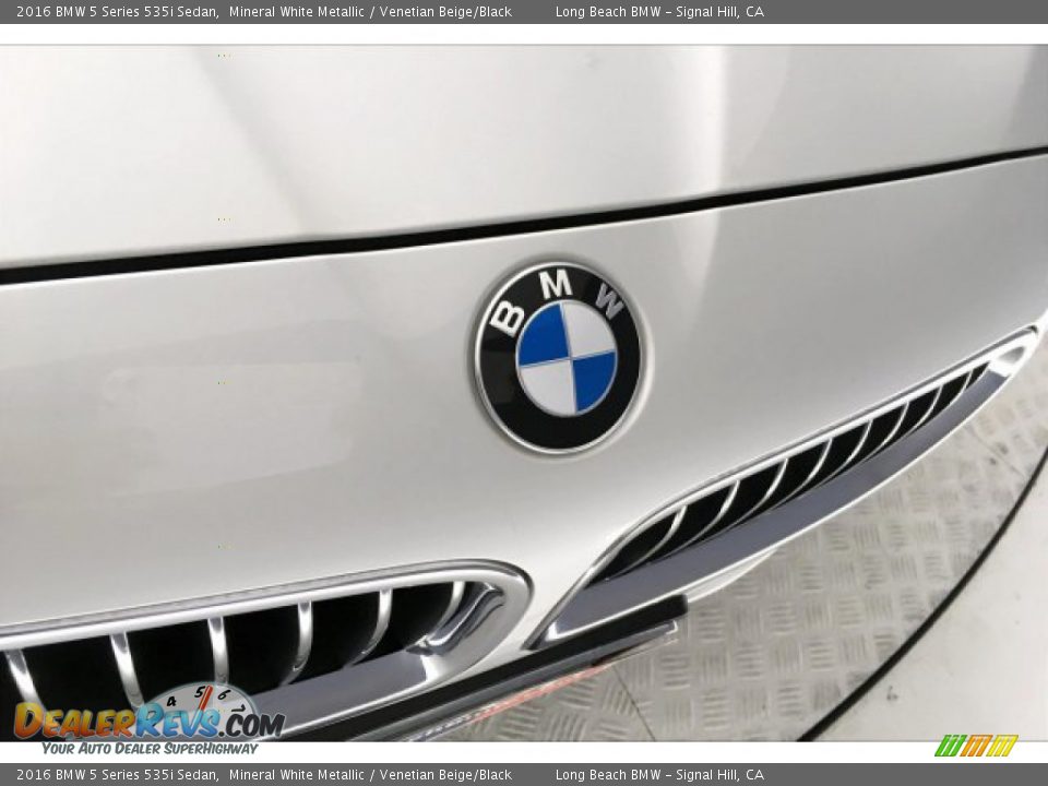 2016 BMW 5 Series 535i Sedan Mineral White Metallic / Venetian Beige/Black Photo #29