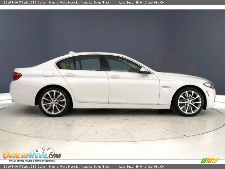 2016 BMW 5 Series 535i Sedan Mineral White Metallic / Venetian Beige/Black Photo #31