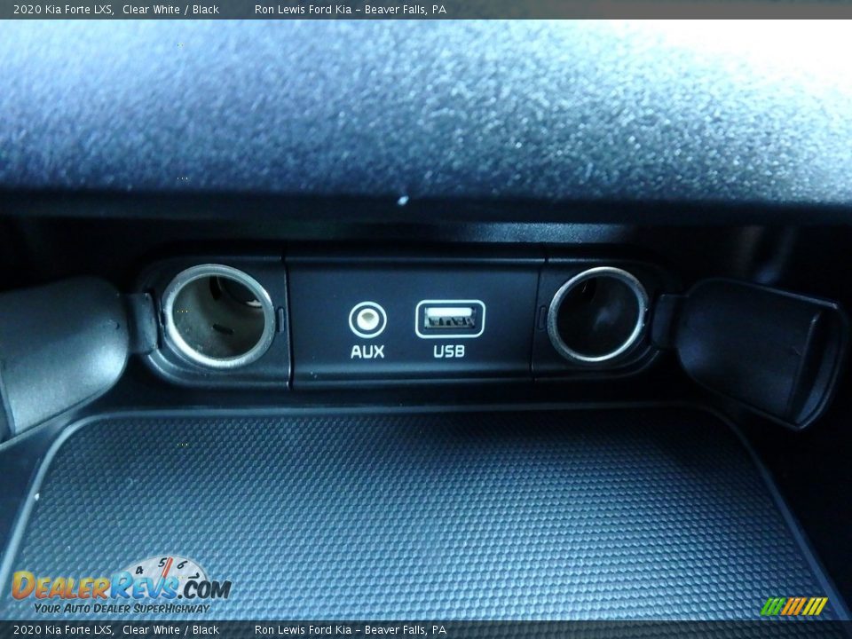 2020 Kia Forte LXS Clear White / Black Photo #20