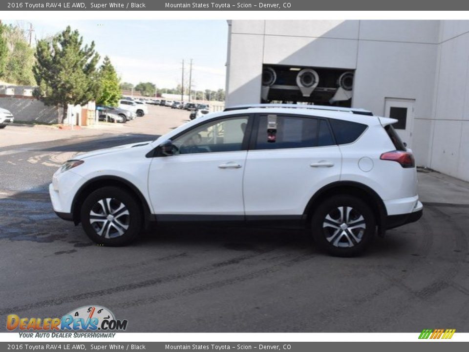 2016 Toyota RAV4 LE AWD Super White / Black Photo #3