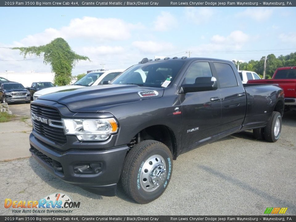 Front 3/4 View of 2019 Ram 3500 Big Horn Crew Cab 4x4 Photo #1