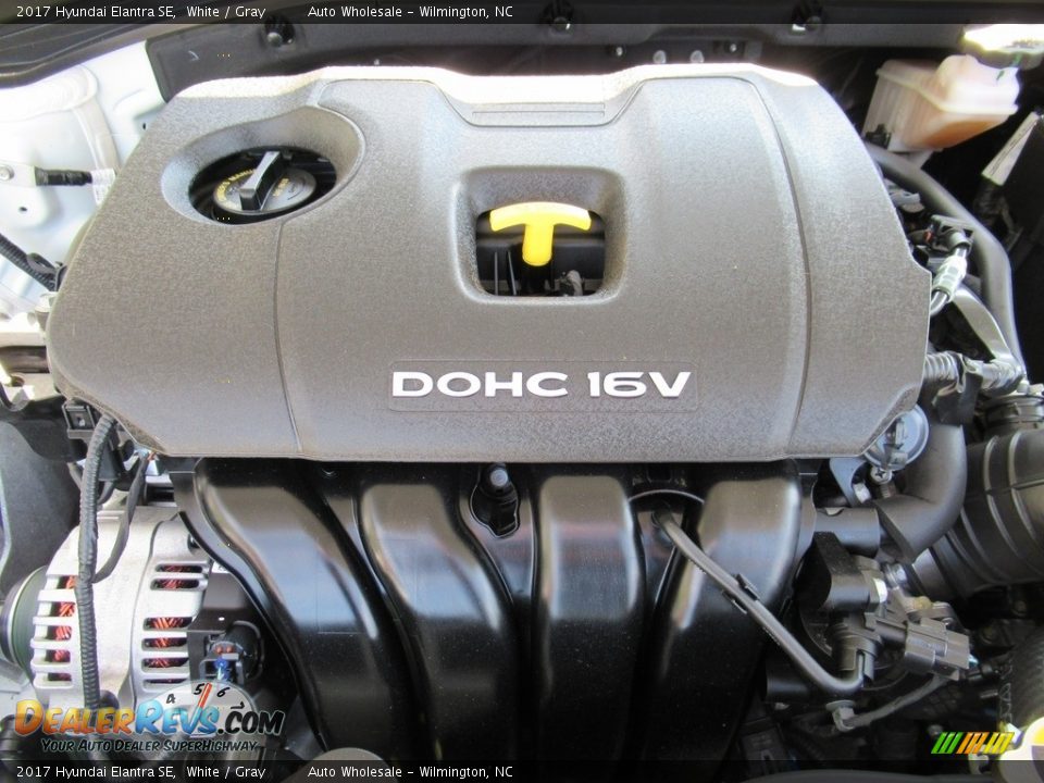 2017 Hyundai Elantra SE White / Gray Photo #6
