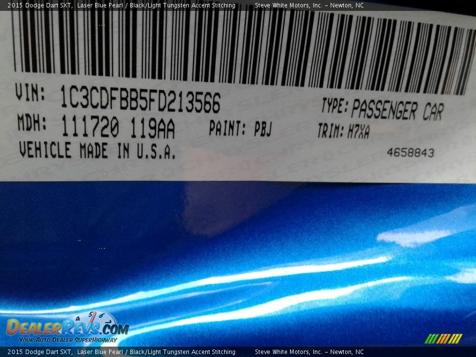 2015 Dodge Dart SXT Laser Blue Pearl / Black/Light Tungsten Accent Stitching Photo #31