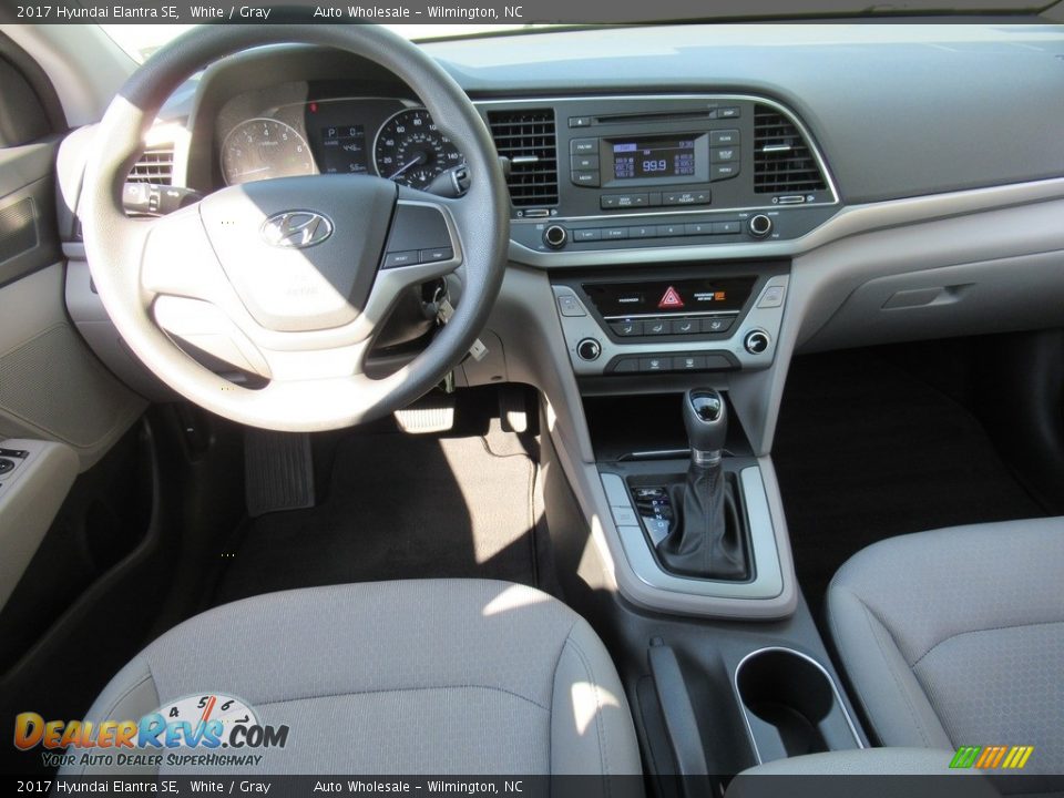 2017 Hyundai Elantra SE White / Gray Photo #15