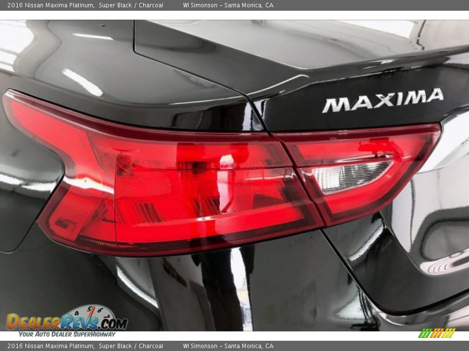 2016 Nissan Maxima Platinum Super Black / Charcoal Photo #26