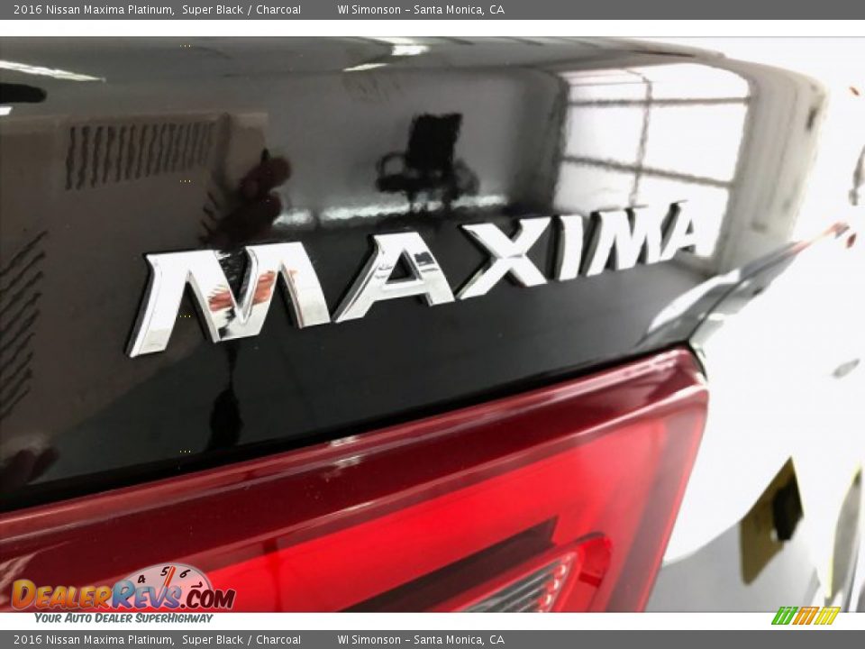 2016 Nissan Maxima Platinum Super Black / Charcoal Photo #27