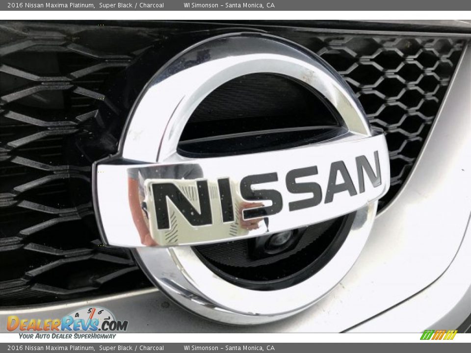 2016 Nissan Maxima Platinum Super Black / Charcoal Photo #33