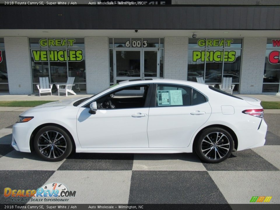 2018 Toyota Camry SE Super White / Ash Photo #1