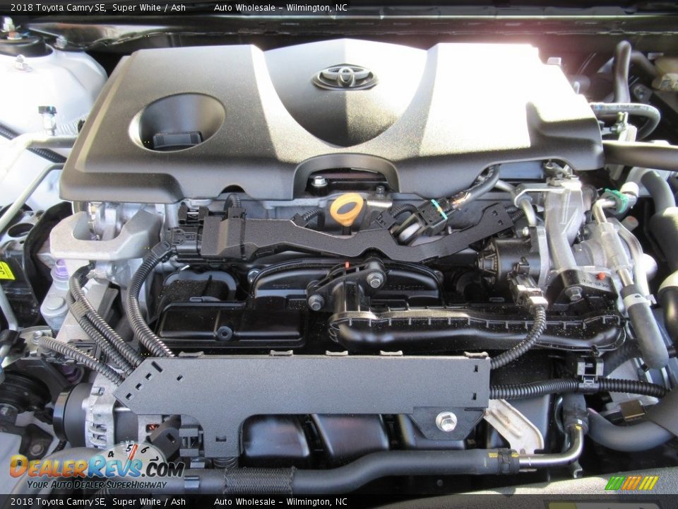 2018 Toyota Camry SE Super White / Ash Photo #6