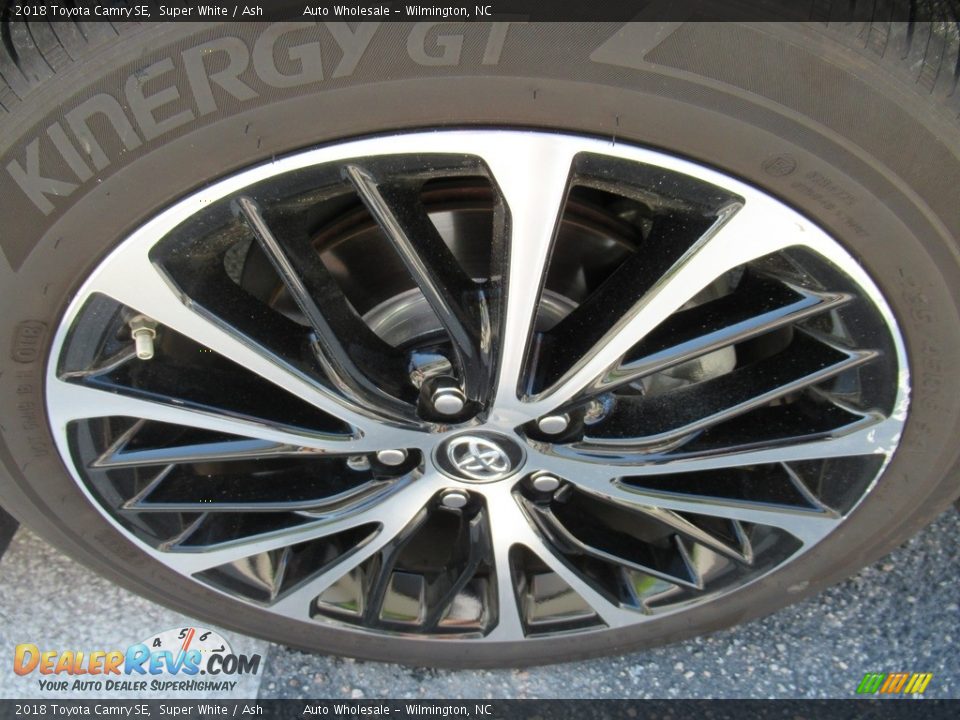 2018 Toyota Camry SE Super White / Ash Photo #7