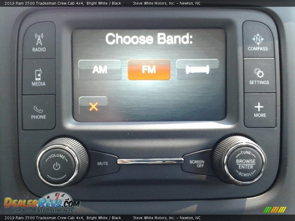 2019 Ram 3500 Tradesman Crew Cab 4x4 Bright White / Black Photo #19